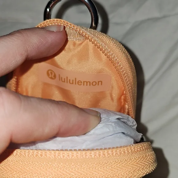 Lululemon NWTS Clippable Nano Pouch!! RKML!! Rare And Sold Out!! - Picture 9 of 10